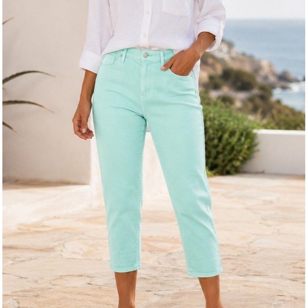 Chico's 1 Boyfriend Crop Jean Pants Women's Size 8 Mint Green Stretch  25" Ins.